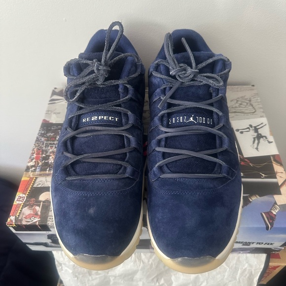 Jeter Jordan 11 low - Picture 1 of 5